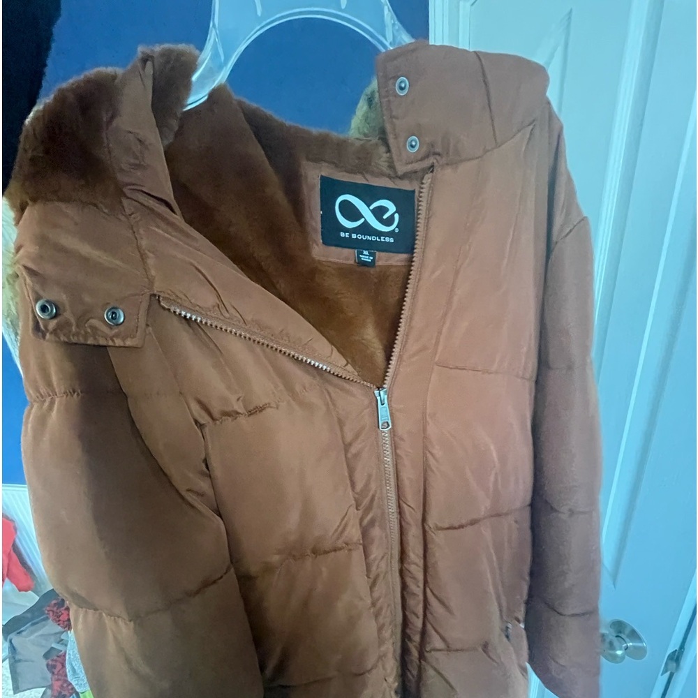 "BE BOUNDLESS" Womans Coat